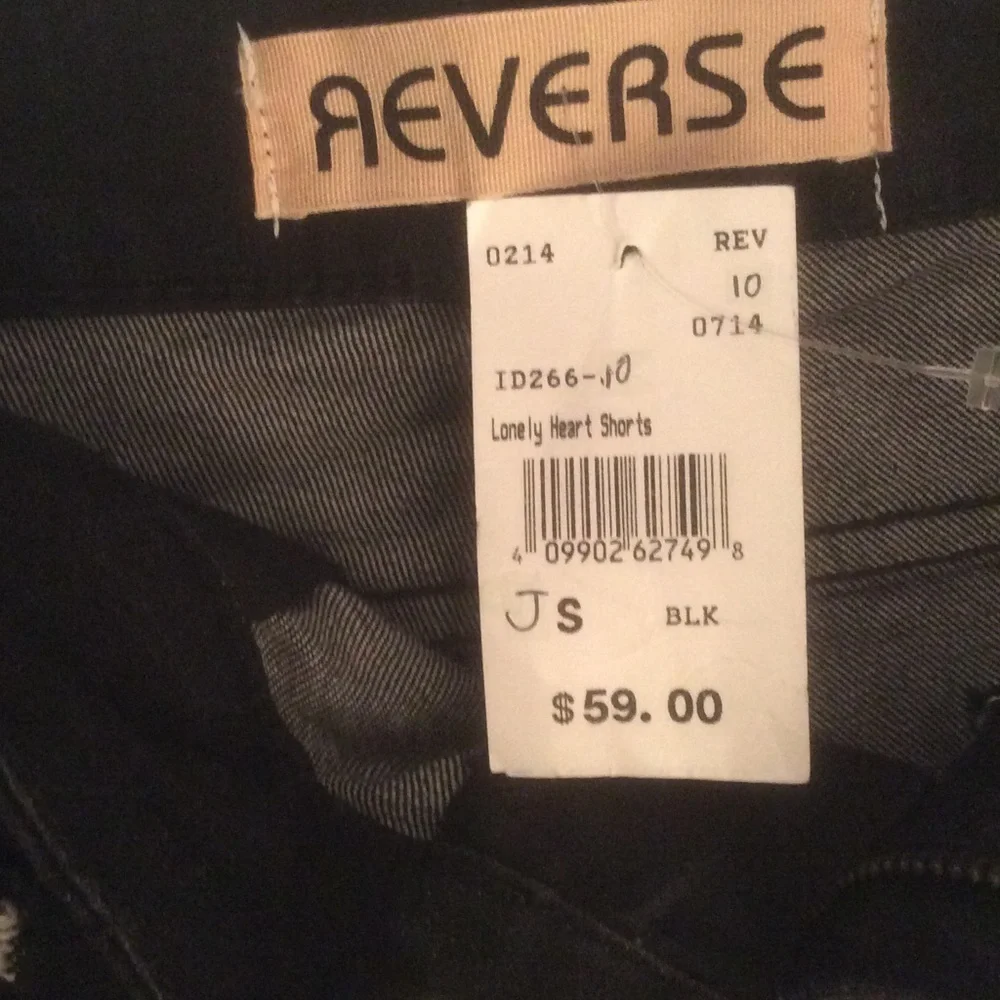 NWT Reverse Heart Jean Shorts Junior Small